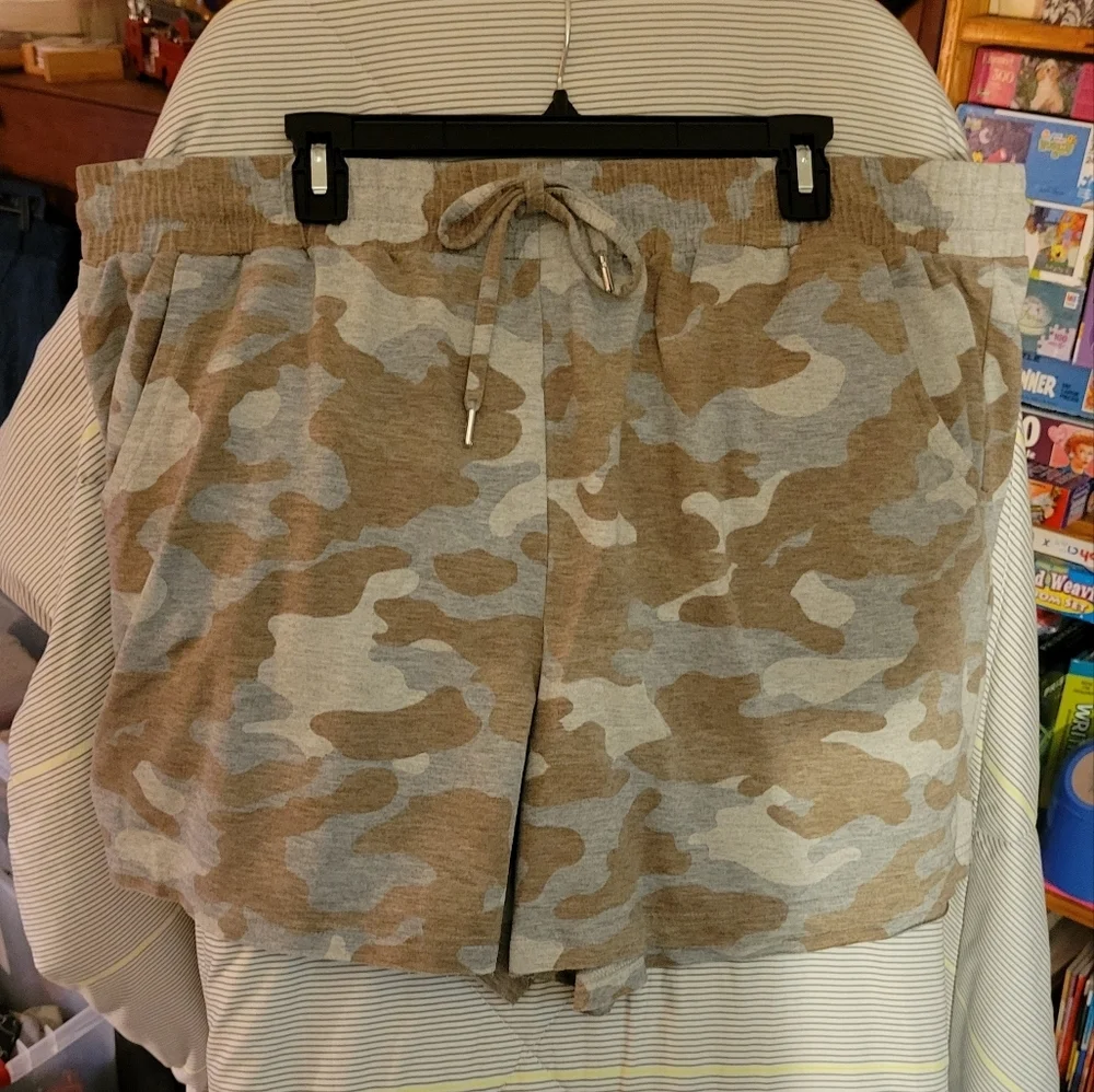 Live Well Lounge 2XL Camo Knit Shorts Drawstring - Picture 1 of 6